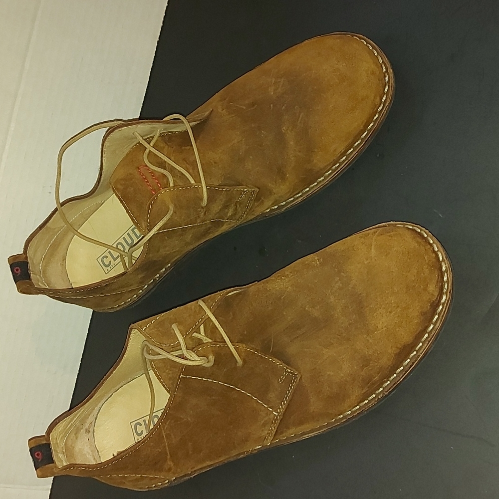 Men cloud 9 shoes, brown suede,  size 45 EU, very good condition,  fits wide.